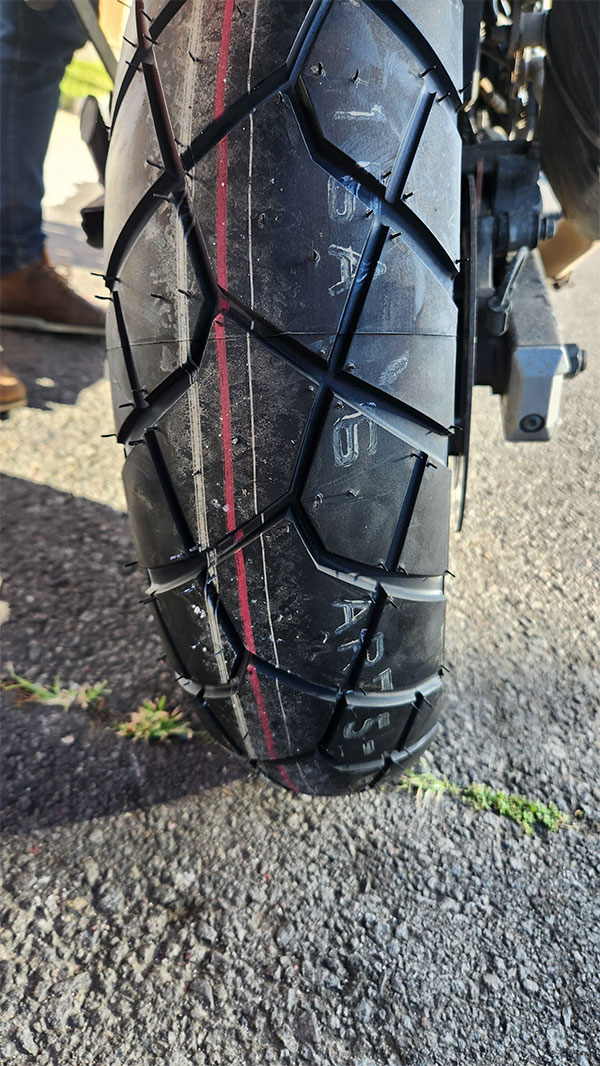 llanta nueva para motocicleta